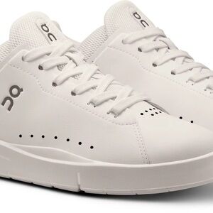 On Running The Roger Advantage shoe